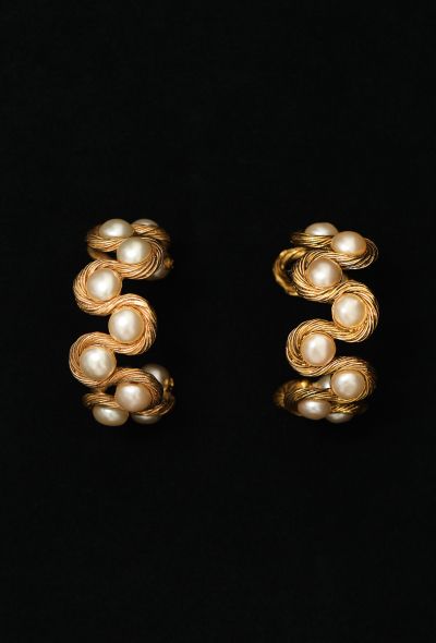 Chanel 1993/94 Bourgeois Pearl Bangle Set - 2