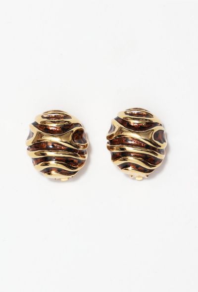 Exquisite Vintage Goldtone Clip Earrings - 1