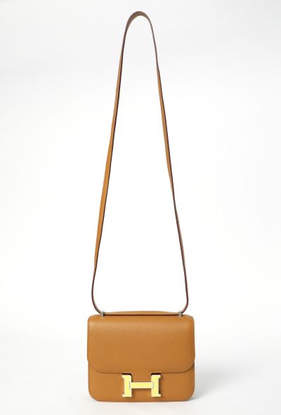 Hermès Sesame Epsom Constance 18 with Enamelled ‘H’ - 2