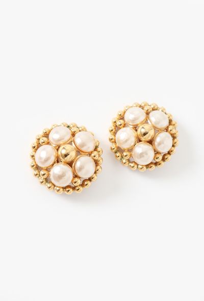 Chanel 1986 Castellane Pearl Cluster Clip Earrings - 2