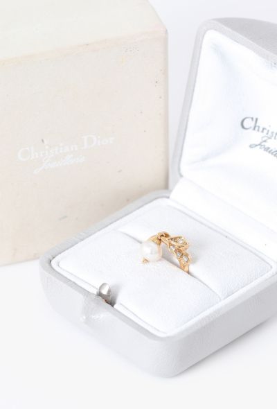 Dior 18k Yellow Gold, Pearl & Diamond Ring - 2