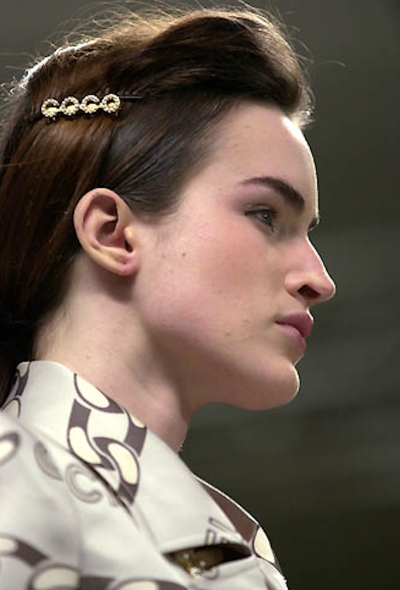 Chanel F/W 2001 Pearl 'Coco' Brooch - 2