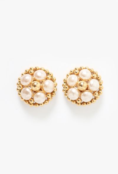 Chanel 1986 Castellane Pearl Cluster Clip Earrings - 1