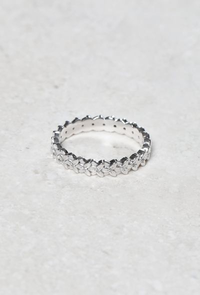 Mellerio 18k White Gold Diamond Ring – Evanescence Mini Lys (2013) - 2