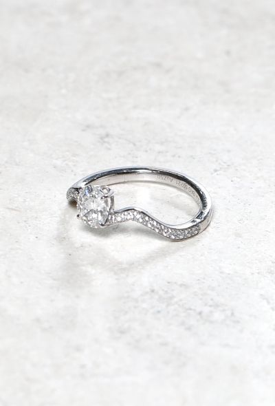 Mellerio 18k White Gold Diamond Ring – Mellerio-Cut Solitaire (2016) - 2