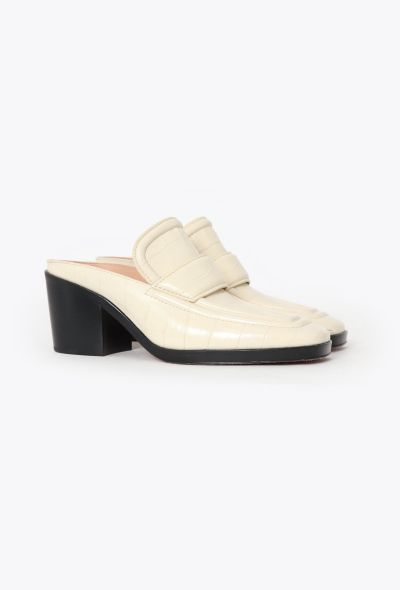 Bottega Veneta 2020 Embossed Leather Loafer Mules - 2