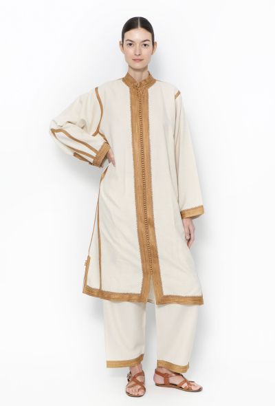 World Treasures Authentic Moroccan Embroidered Linen Ensemble Ivory & Gold - 1