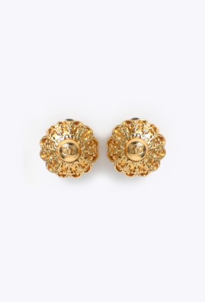Chanel 1996 Mini Floral Clip-On Earrings - 1
