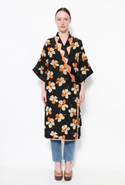 World Treasures Traditional Floral Silk Kimono - 1