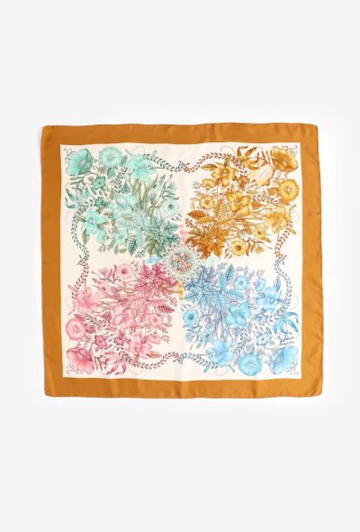 Gucci Vintage Floral Silk Carré - 1