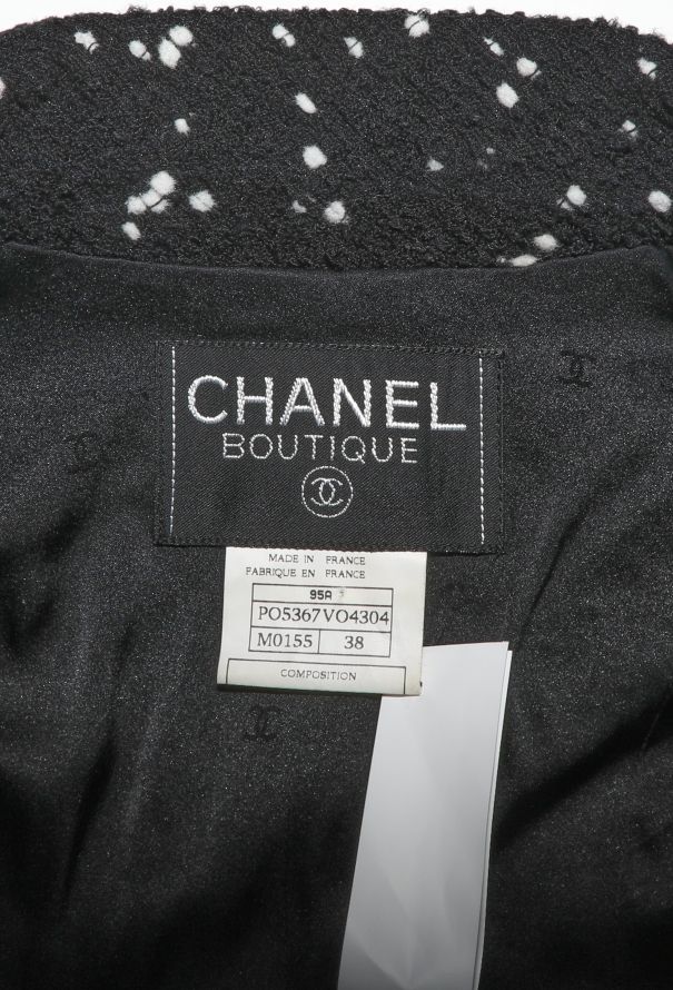 Chanel COLLECTOR 1995 Bicolor Tweed 'CC' Blazer - 11