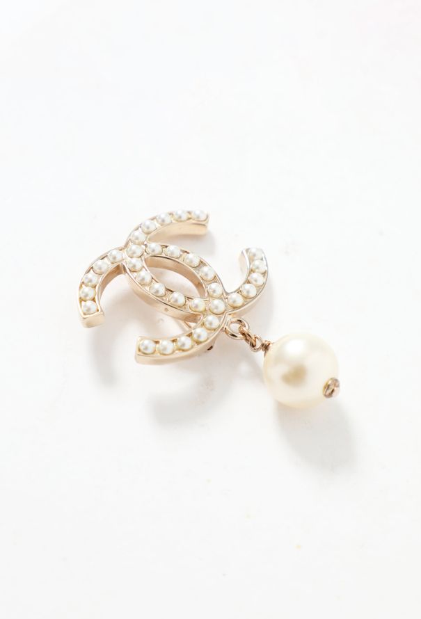 Chanel Fantasy Pearl 'CC' Brooch - 2