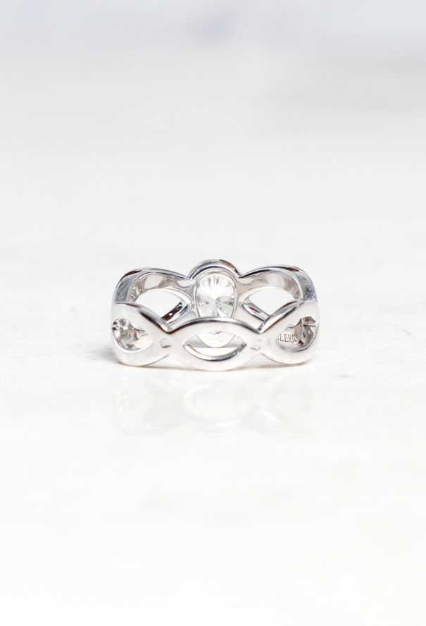 Mellerio Ring "Mot d'amour Delphine" - 18k White Gold & Diamond - 5
