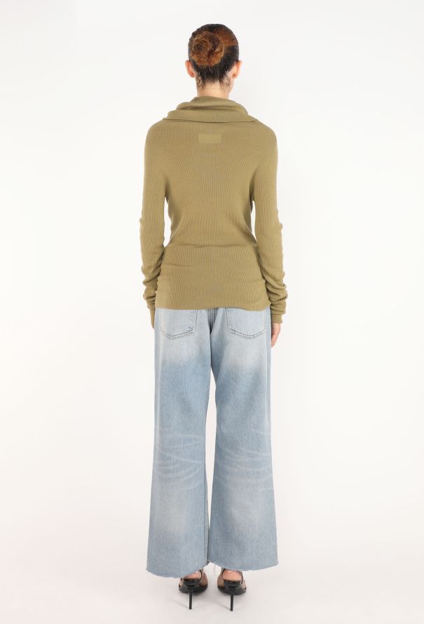 Phoebe Philo Ribbed Off-Shoulder Top, 2026 - 5