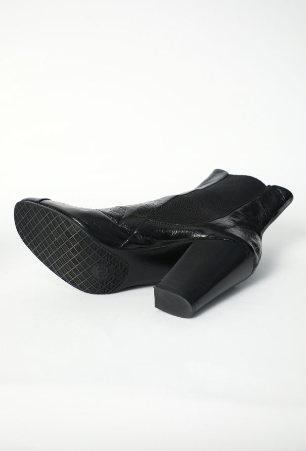 Chanel 2019 'CC' Heeled Chelsea Boots - 6