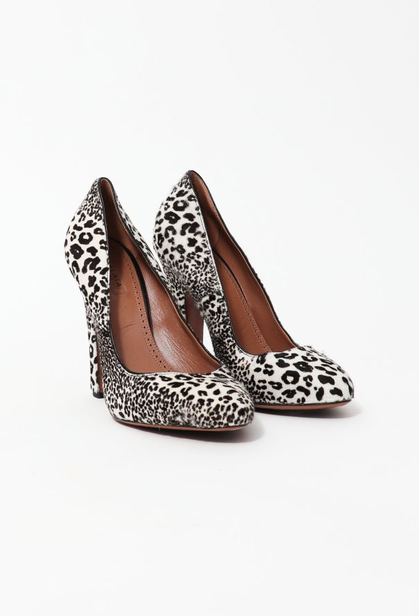 Alaïa Leopard Print Pony Hair Pumps - 2