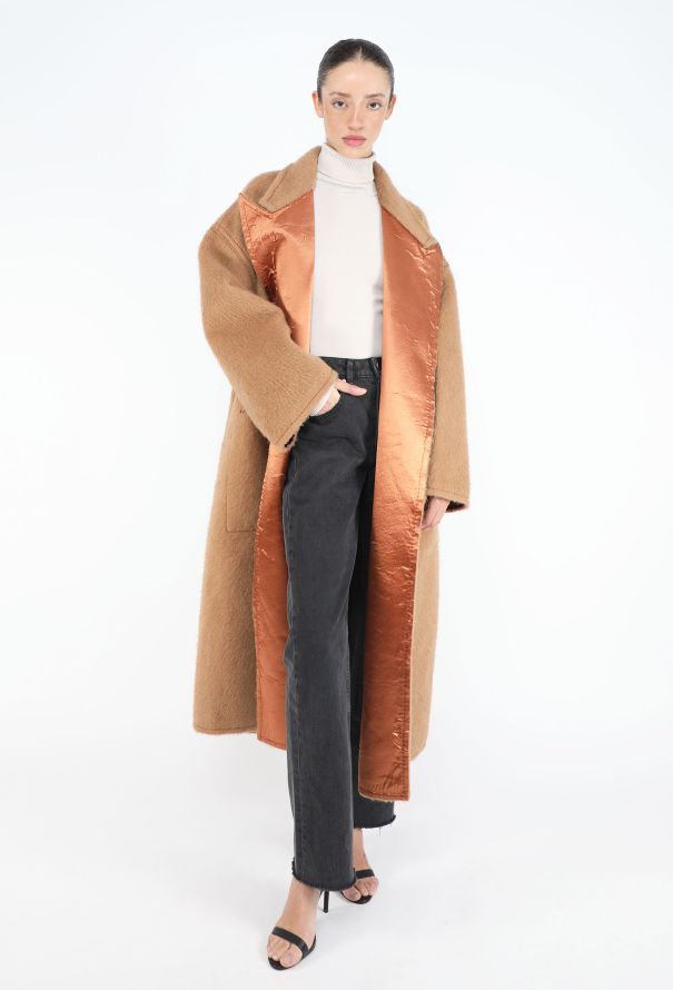 Bottega Veneta F/W 2018 Notched Satin Camel Coat - 6