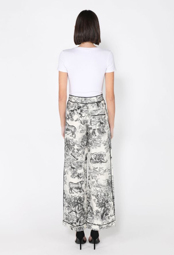 Dior Silk Toile de Jouy Pajama Set, Resort 2019 - 5