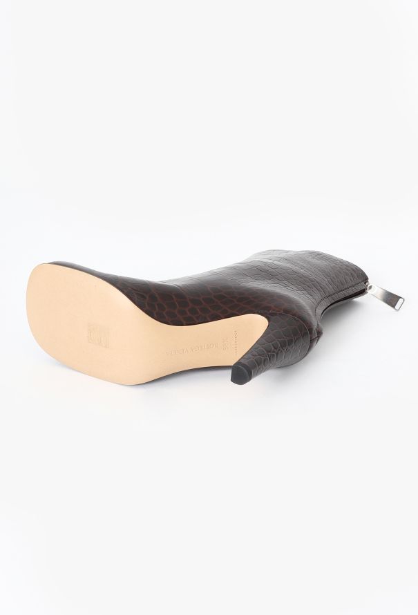 Bottega Veneta 2021 Bloc Embossed Ankle Boots - 5
