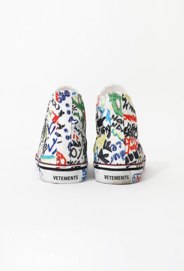 Vetements F/W 2018 Graffiti Canvas Sneakers - 7
