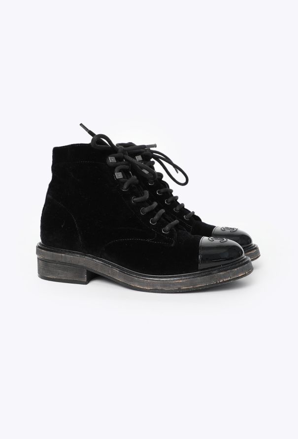 Chanel 2019 Velvet 'CC' Cap-Toe Boots - 2