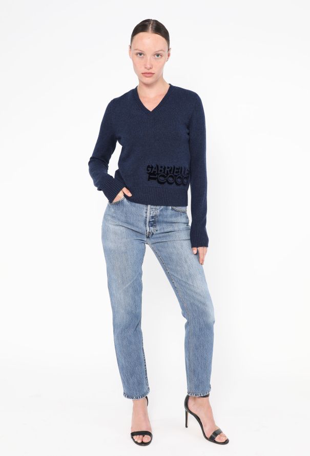 Chanel 2018 Velvet Emblem Cashmere Sweater - 3