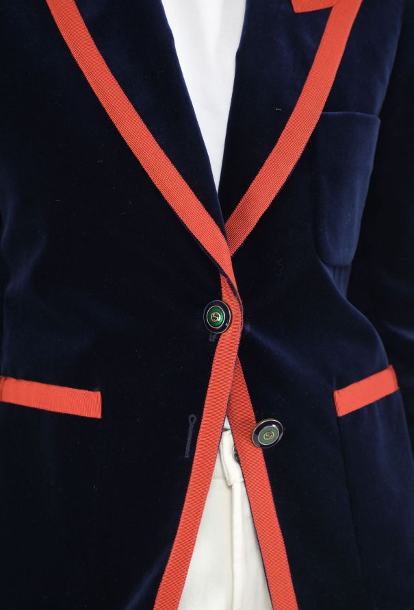 Gucci Pre-Fall 2017 Velvet Blazer - 5