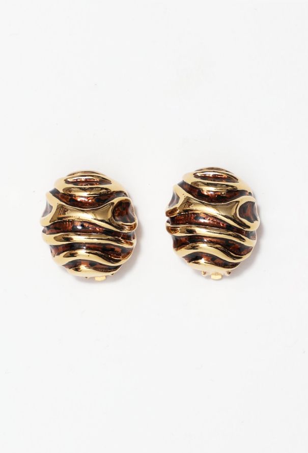 Exquisite Vintage Goldtone Clip Earrings - 1