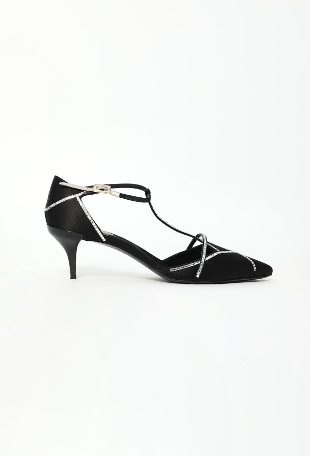 Roger Vivier Embellished Satin Pumps - 1