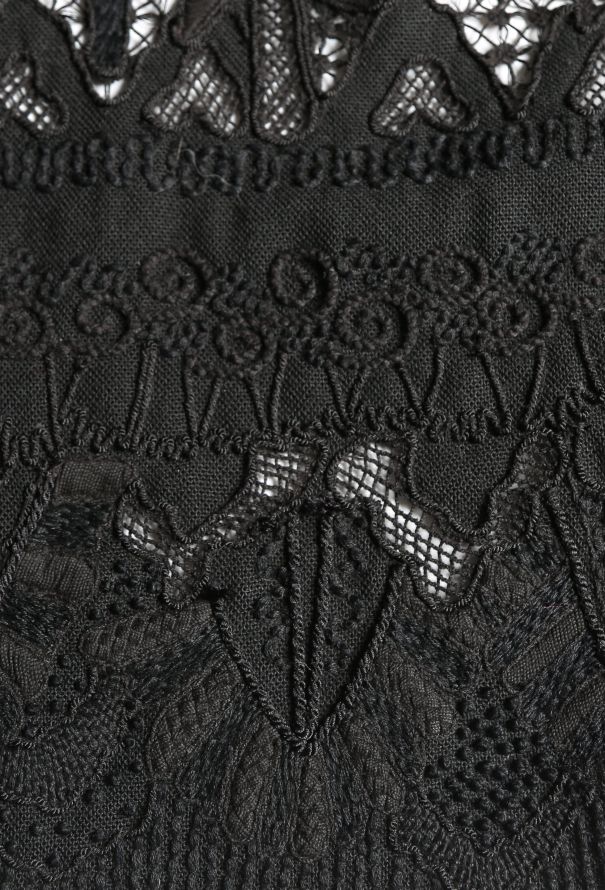 Valentino S/S 2017 Embroidered Lace Coat - 7