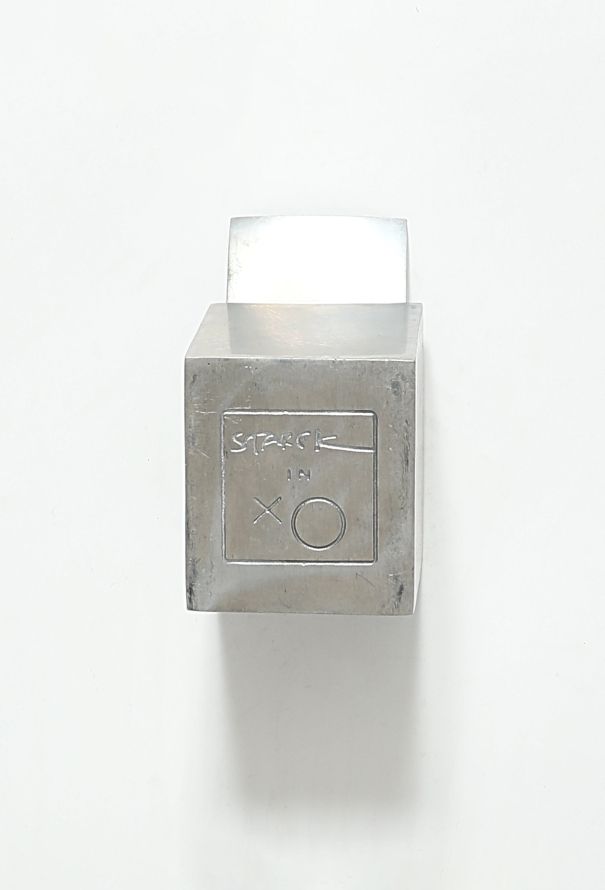 Vintage Objects & Decor Ray Hollis '90s Ashtray by Philippe Starck - 9
