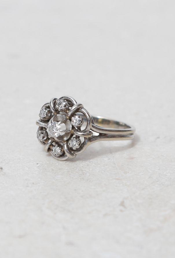 Vintage Fine Jewelry 1960s 18k Gold & Diamond Floral Ring - 3