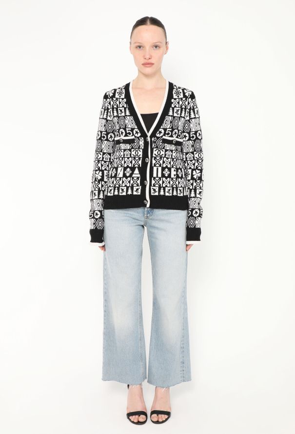 Chanel 2019 Graphic N°5 Cashmere Cardigan - 3