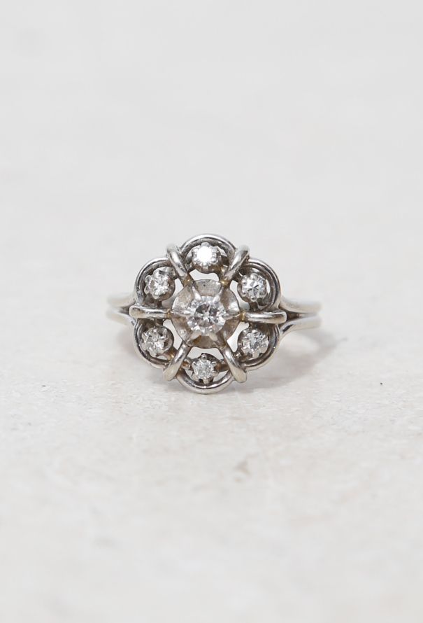 Vintage Fine Jewelry 1960s 18k Gold & Diamond Floral Ring - 2