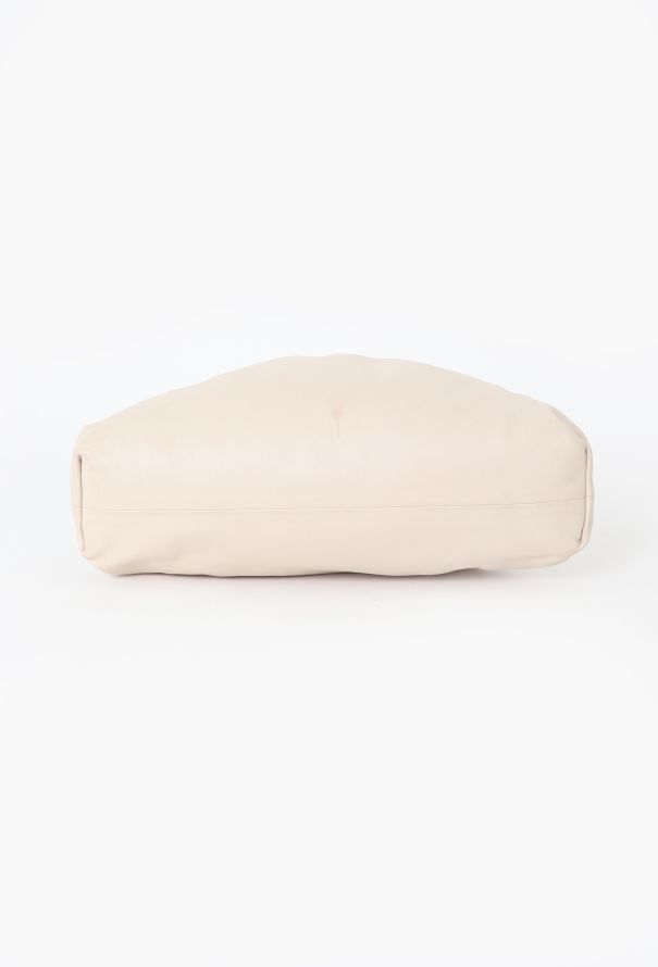 Bottega Veneta The Pouch Clutch in Off-White Leather – 2020 - 6
