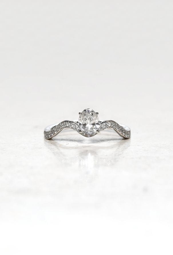 Mellerio 18k White Gold Diamond Ring – Mellerio-Cut Solitaire (2016) - 1