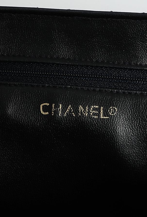 Chanel '90s Quilted Shoulder Bag - 10