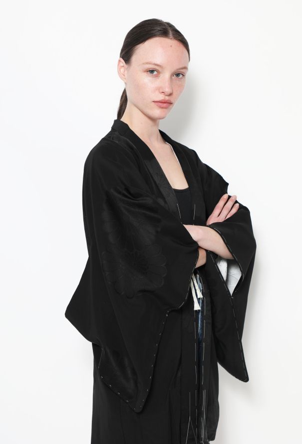 World Treasures Authentic Floral Silk Kimono - 4