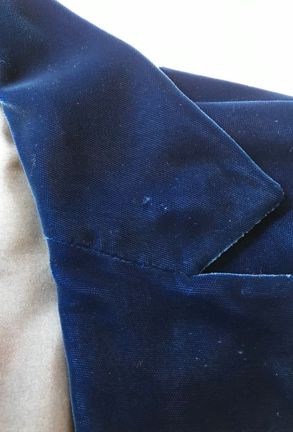 Dior 1974 Velvet Smoking Ensemble - 9