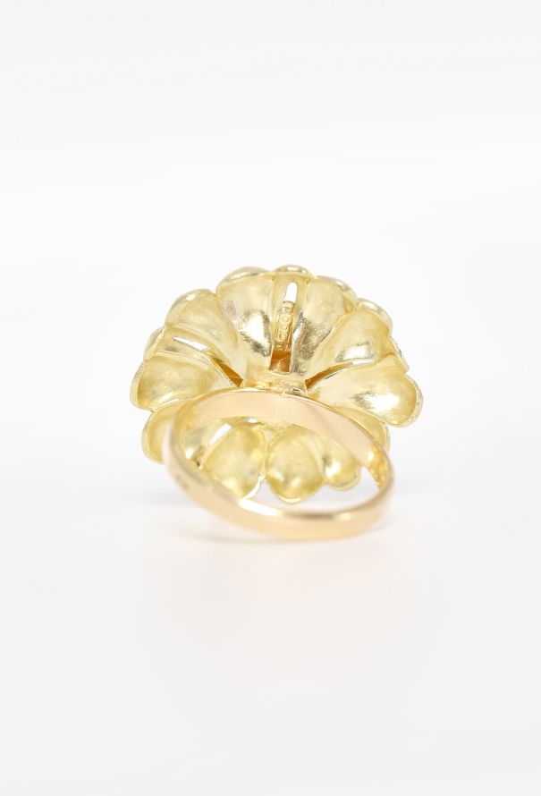 Vintage Fine Jewelry 18k Yellow Gold & Pearl Dahlia Ring - 4