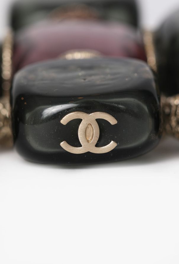 Chanel Gripoix Sculpted Pendant Brooch - 4