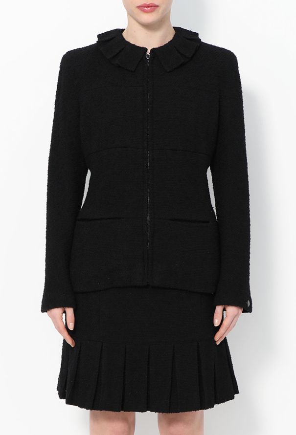 Chanel F/W 1997 Pleated Bouclé Ensemble - 3