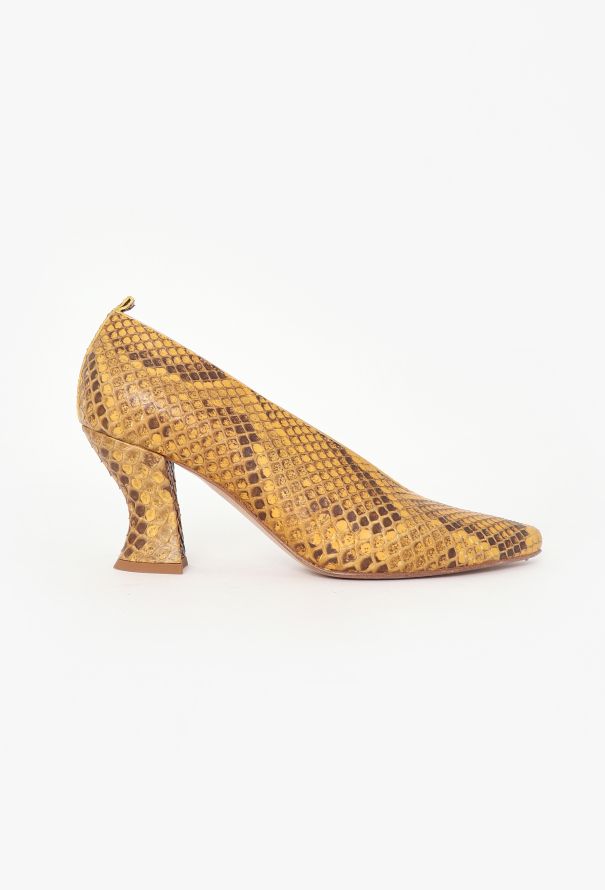 Bottega Veneta 2019 Almond Python Pumps - 1