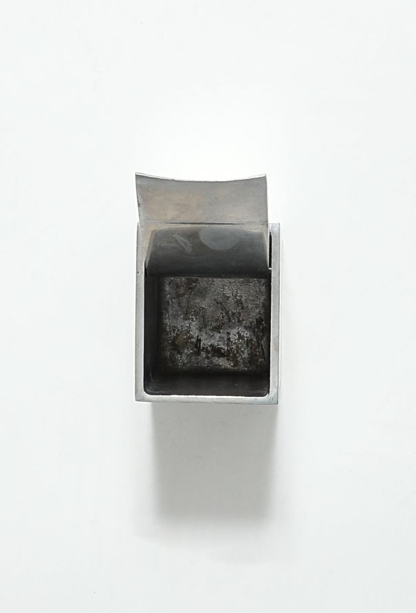 Vintage Objects & Decor Ray Hollis '90s Ashtray by Philippe Starck - 10