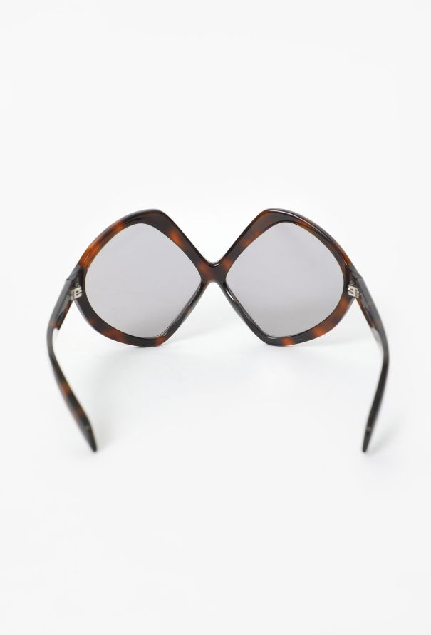 Prada S/S 2025 Oversized Sunglasses - 4