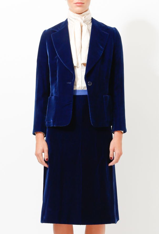 Dior 1974 Velvet Smoking Ensemble - 4