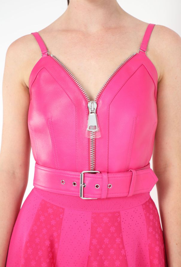 Alexander McQueen S/S 2022 Leather Lace Bustier Ensemble - 4