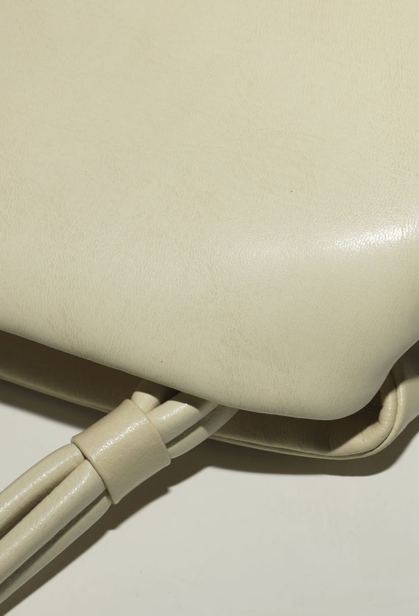 Céline S/S 2018 Cream Eyelet Bag - 14