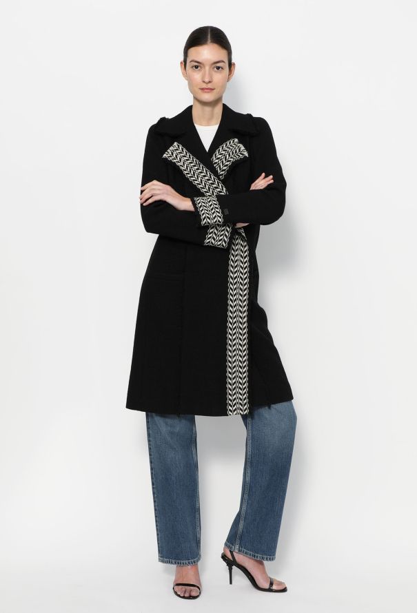 Chanel F/W 2004 Chevron Trim Bouclé Coat - 1