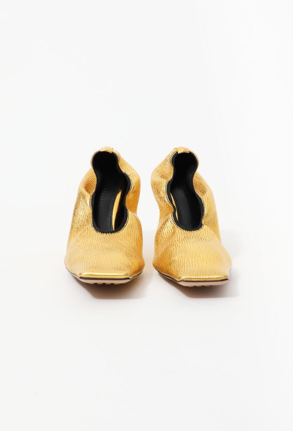 Bottega Veneta S/S 2020 Metallic Crunched Pumps - 4